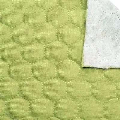 Almazöld
